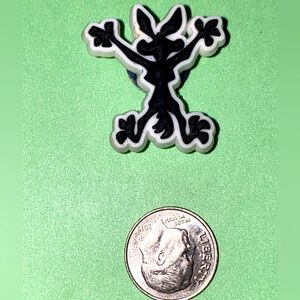 (10 for $15) Looney Tunes Wile E. Coyote Crocs Shoe Charms